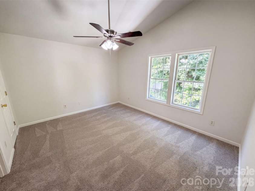 9514 Littleleaf Drive, Charlotte, NC 28215.  MLS# CAR4411098, YatesRealty ID 43577. 