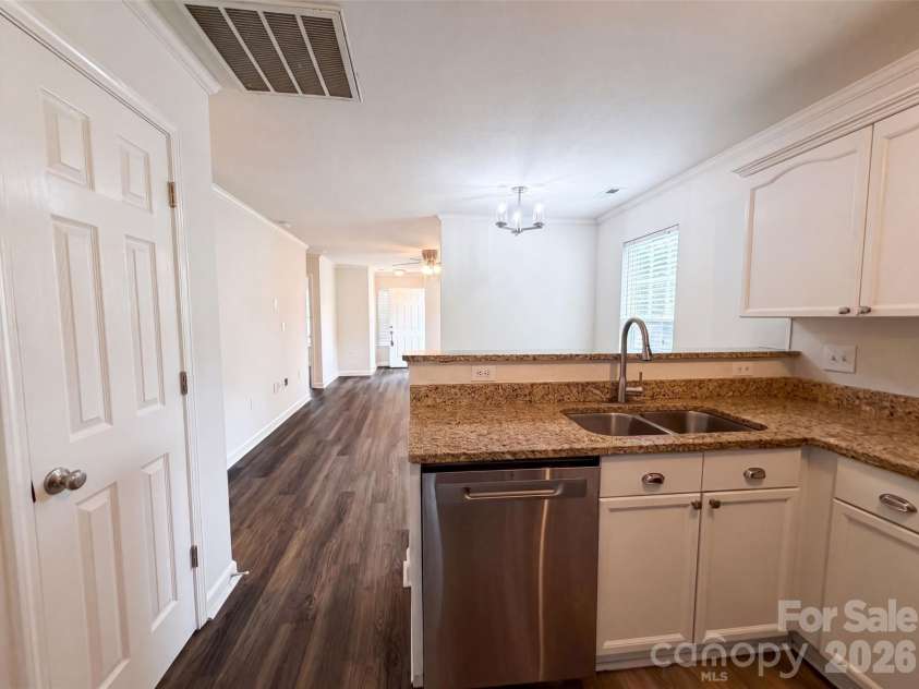 946 Olde Towne Way, Rock Hill, SC 29732.  MLS# CAR4408470, YatesRealty ID 43578. 