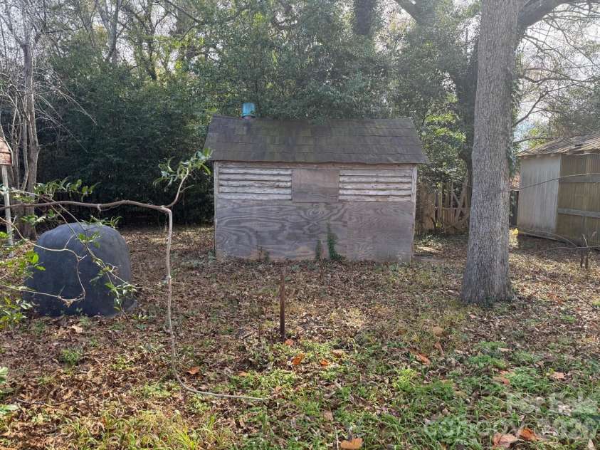 1801 Overbrook Road, Kershaw, SC 29067.  MLS# CAR4326123, YatesRealty ID 4358. 