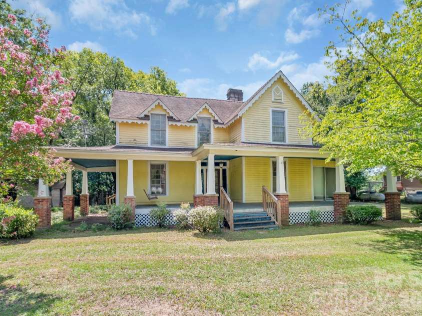 1801 Overbrook Road, Kershaw, SC 29067.  MLS# CAR4326123, YatesRealty ID 4358. 