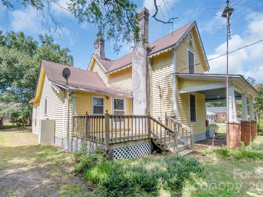 1801 Overbrook Road, Kershaw, SC 29067.  MLS# CAR4326123, YatesRealty ID 4358. 