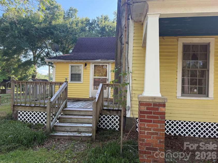1801 Overbrook Road, Kershaw, SC 29067.  MLS# CAR4326123, YatesRealty ID 4358. 