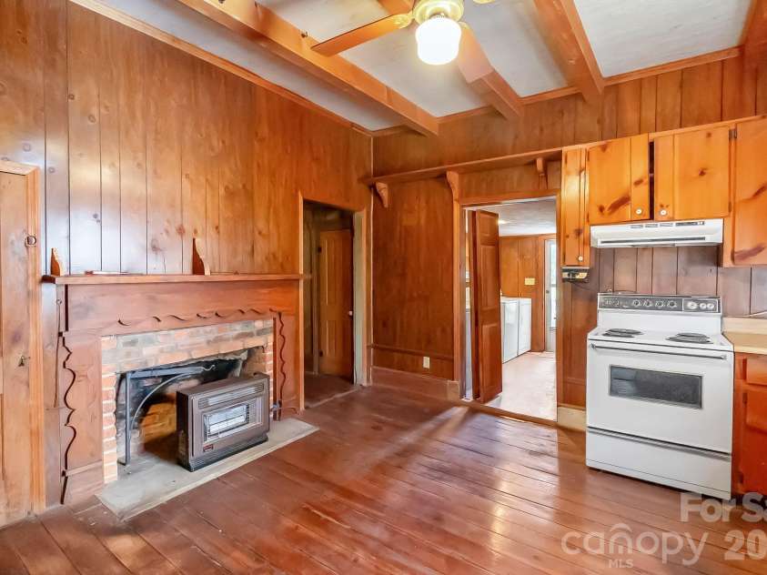 1801 Overbrook Road, Kershaw, SC 29067.  MLS# CAR4326123, YatesRealty ID 4358. 