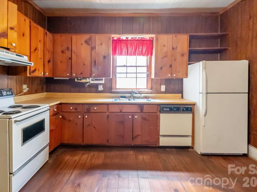 1801 Overbrook Road, Kershaw, SC 29067.  MLS# CAR4326123, YatesRealty ID 4358. 