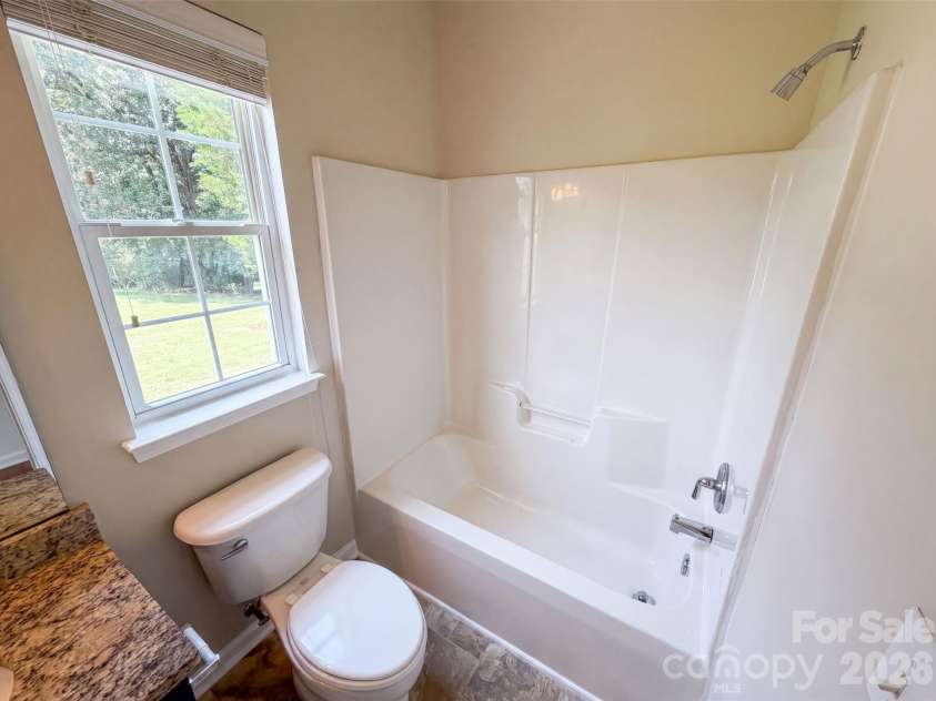 2318 Phlox Court, Charlotte, NC 28213.  MLS# CAR4410087, YatesRealty ID 43580. 