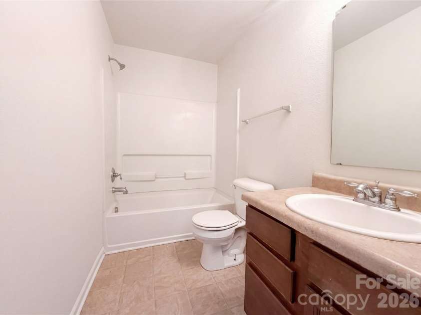 185 Boiling Brook Drive, Statesville, NC 28625.  MLS# CAR4376499, YatesRealty ID 43582. 