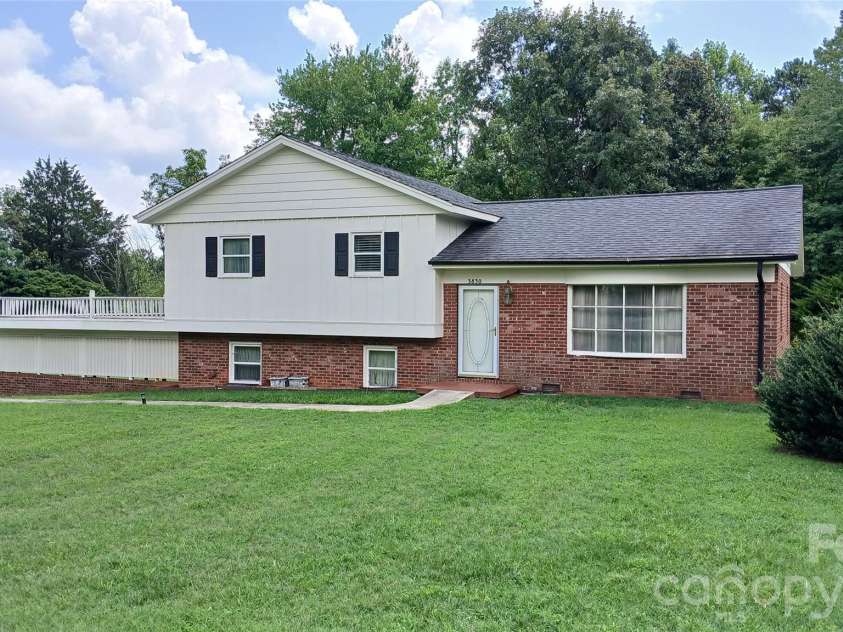3830 Dowell Street, Hickory, NC 28602.  MLS# CAR4413206, YatesRealty ID 43585. 