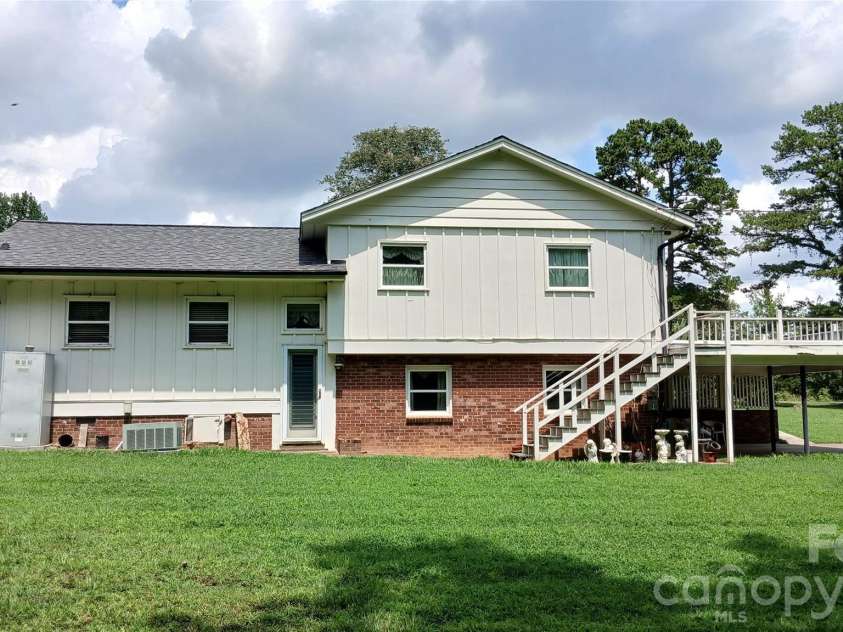 3830 Dowell Street, Hickory, NC 28602.  MLS# CAR4413206, YatesRealty ID 43585. 
