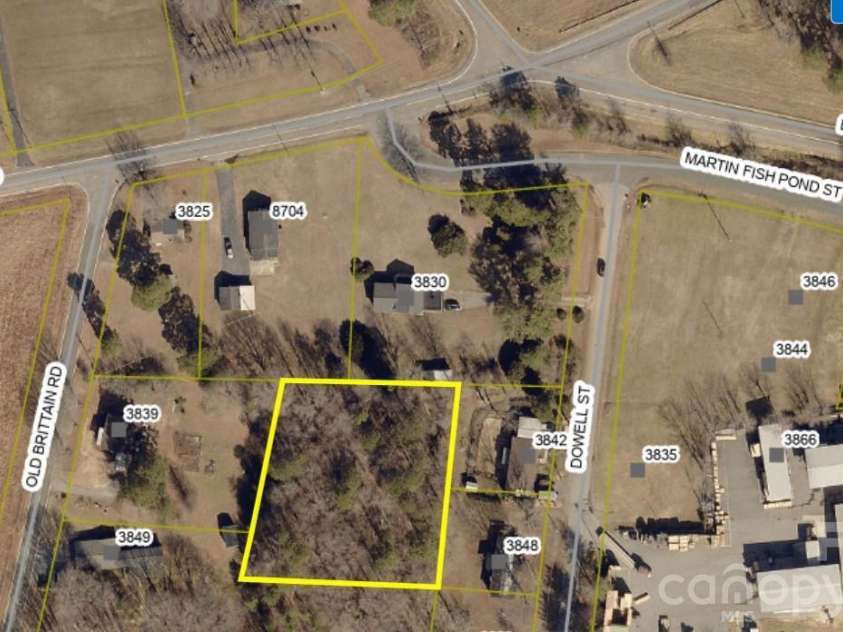 3830 Dowell Street, Hickory, NC 28602.  MLS# CAR4413206, YatesRealty ID 43585. 