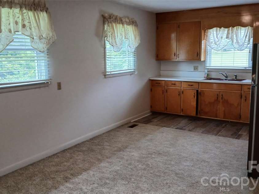 3830 Dowell Street, Hickory, NC 28602.  MLS# CAR4413206, YatesRealty ID 43585. 