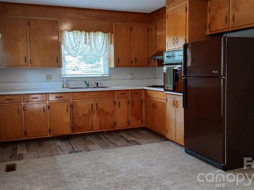 3830 Dowell Street, Hickory, NC 28602.  MLS# CAR4413206, YatesRealty ID 43585. 