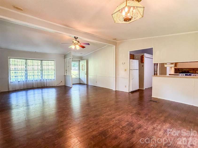 1898 Henry Smith Street, Hickory, NC 28601.  MLS# CAR4413807, YatesRealty ID 43587. 