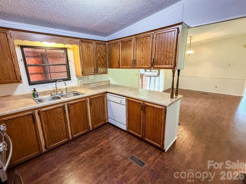 1898 Henry Smith Street, Hickory, NC 28601.  MLS# CAR4413807, YatesRealty ID 43587. 