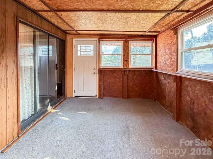 1898 Henry Smith Street, Hickory, NC 28601.  MLS# CAR4413807, YatesRealty ID 43587. 