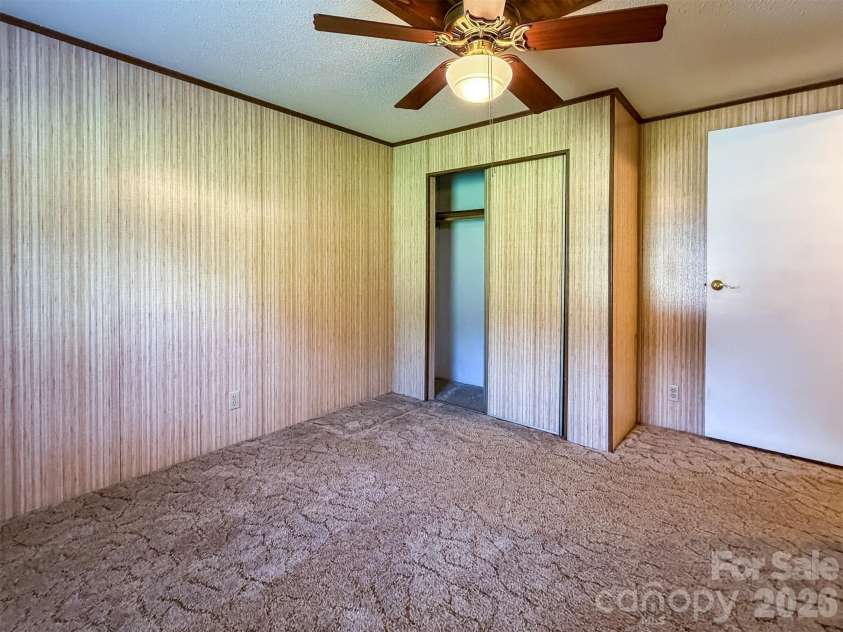 1898 Henry Smith Street, Hickory, NC 28601.  MLS# CAR4413807, YatesRealty ID 43587. 
