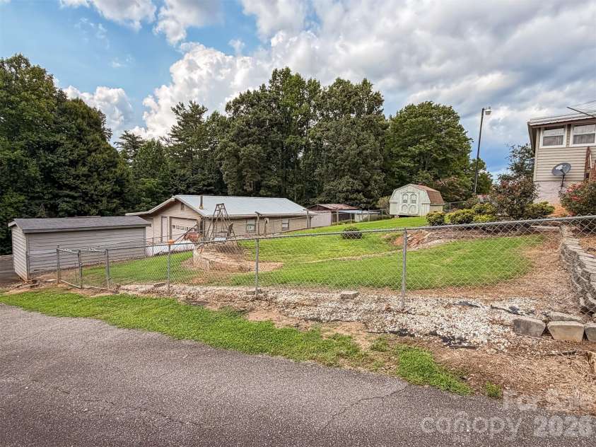 1898 Henry Smith Street, Hickory, NC 28601.  MLS# CAR4413807, YatesRealty ID 43587. 