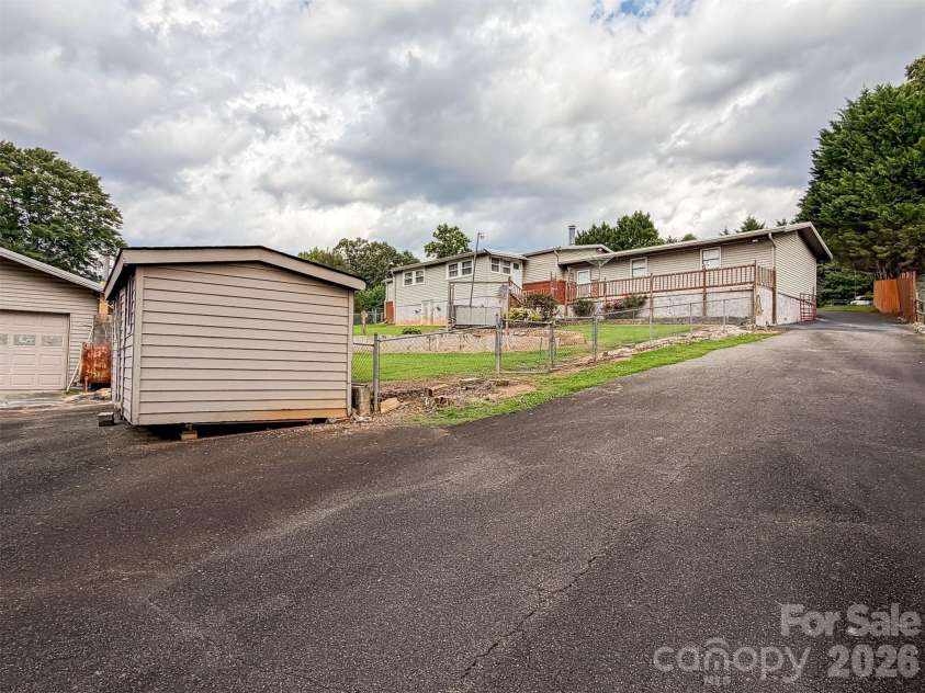 1898 Henry Smith Street, Hickory, NC 28601.  MLS# CAR4413807, YatesRealty ID 43587. 
