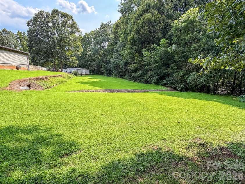 1898 Henry Smith Street, Hickory, NC 28601.  MLS# CAR4413807, YatesRealty ID 43587. 