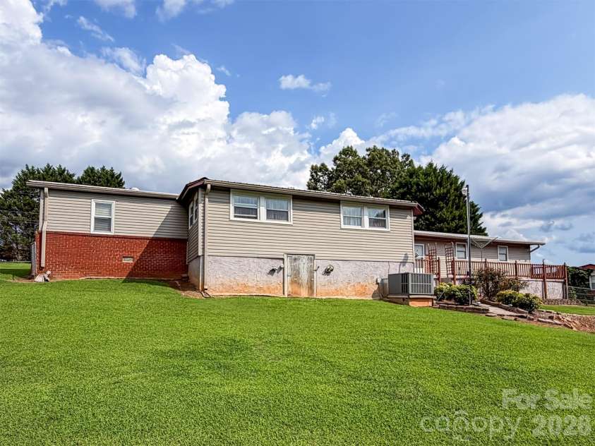 1898 Henry Smith Street, Hickory, NC 28601.  MLS# CAR4413807, YatesRealty ID 43587. 