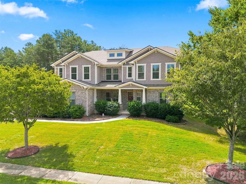 16131 Alsace Drive, Charlotte, NC 28278.  MLS# CAR4413788, YatesRealty ID 43589. 