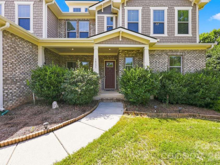 16131 Alsace Drive, Charlotte, NC 28278.  MLS# CAR4413788, YatesRealty ID 43589. 