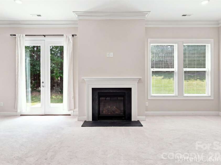 16131 Alsace Drive, Charlotte, NC 28278.  MLS# CAR4413788, YatesRealty ID 43589. 