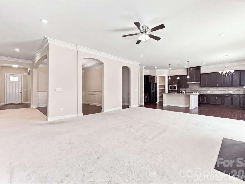 16131 Alsace Drive, Charlotte, NC 28278.  MLS# CAR4413788, YatesRealty ID 43589. 