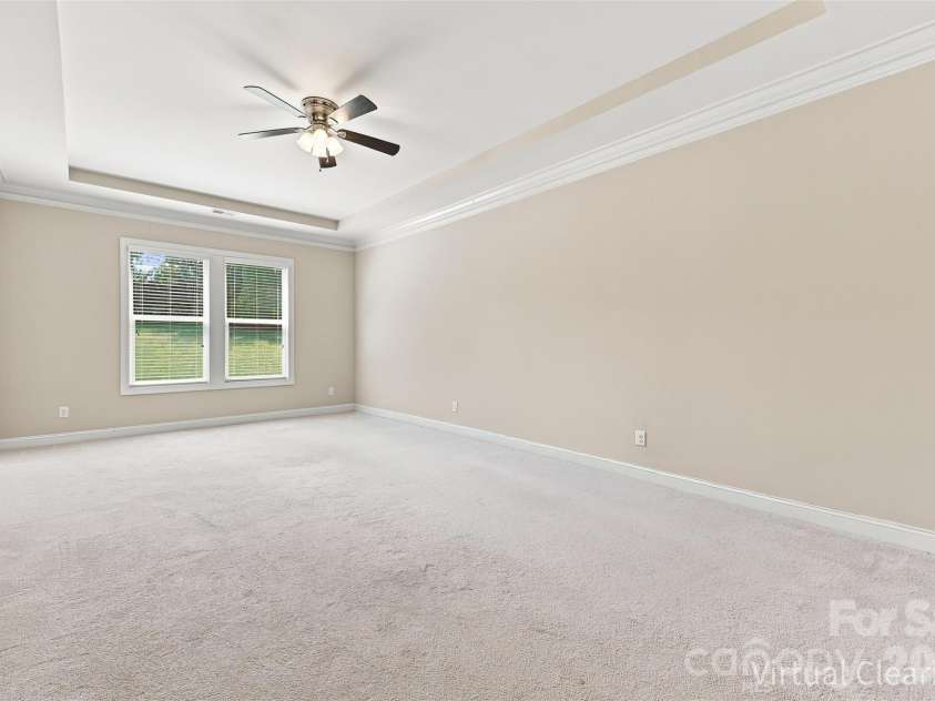 16131 Alsace Drive, Charlotte, NC 28278.  MLS# CAR4413788, YatesRealty ID 43589. 
