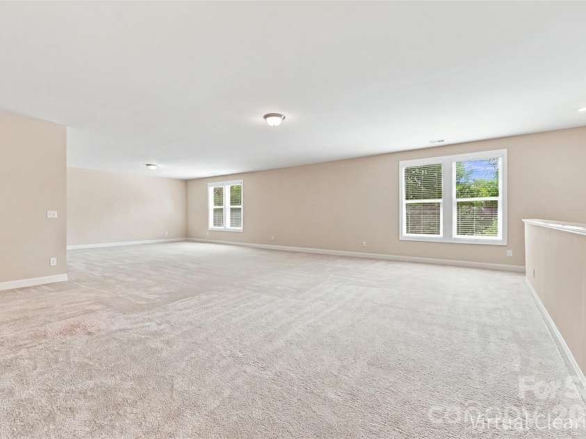 16131 Alsace Drive, Charlotte, NC 28278.  MLS# CAR4413788, YatesRealty ID 43589. 