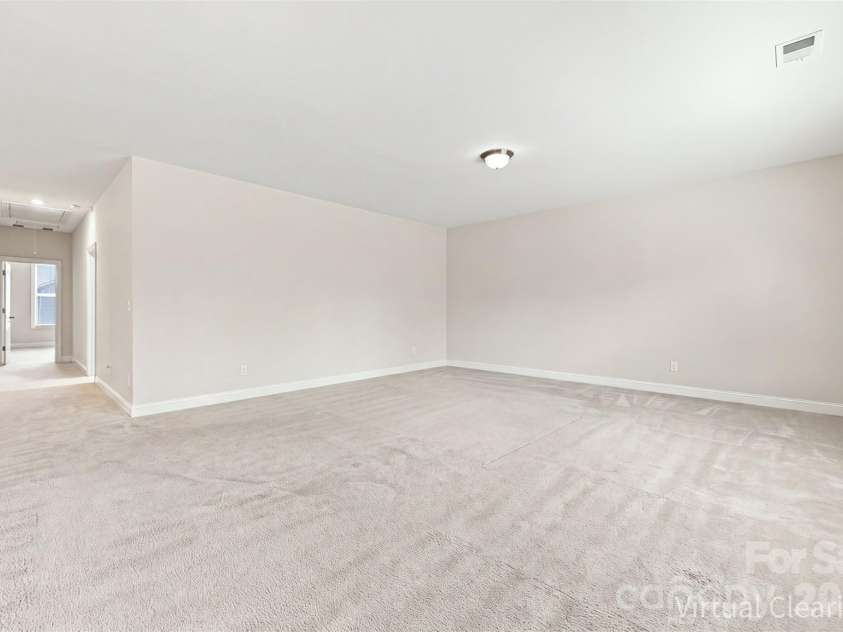 16131 Alsace Drive, Charlotte, NC 28278.  MLS# CAR4413788, YatesRealty ID 43589. 