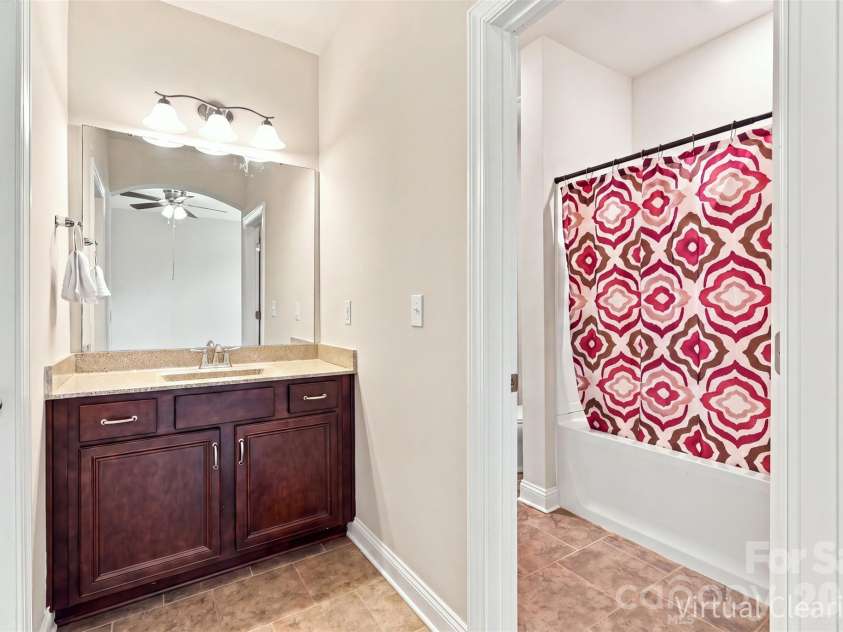 16131 Alsace Drive, Charlotte, NC 28278.  MLS# CAR4413788, YatesRealty ID 43589. 