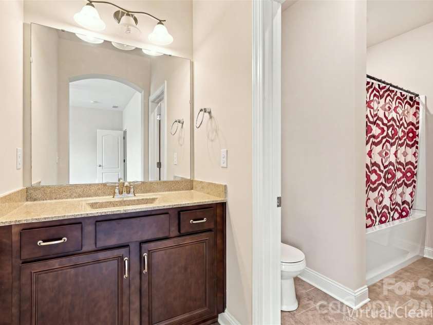 16131 Alsace Drive, Charlotte, NC 28278.  MLS# CAR4413788, YatesRealty ID 43589. 