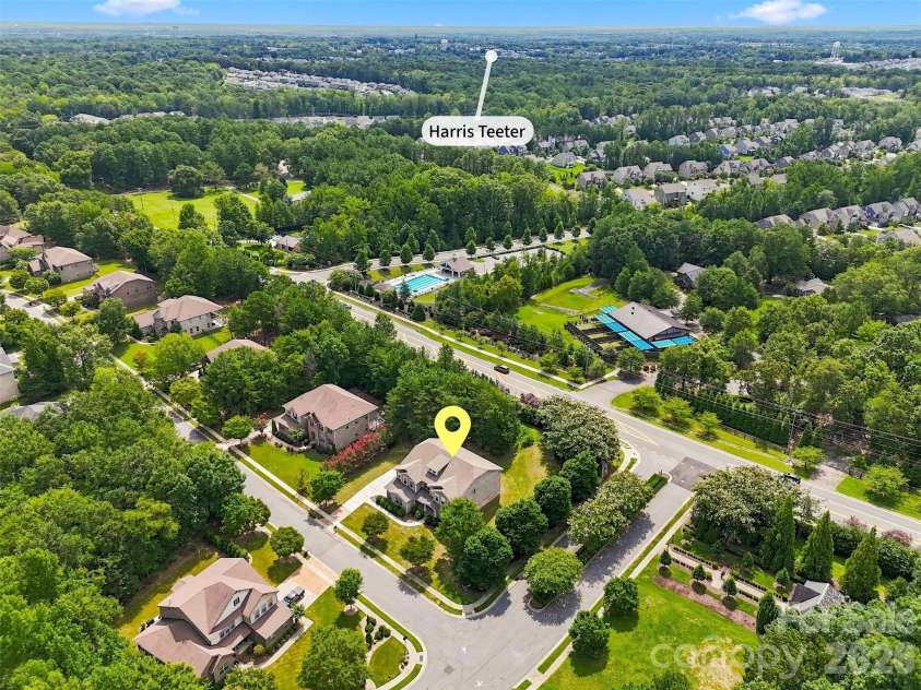 16131 Alsace Drive, Charlotte, NC 28278.  MLS# CAR4413788, YatesRealty ID 43589. 