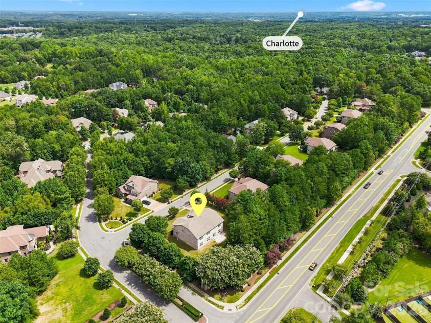 16131 Alsace Drive, Charlotte, NC 28278.  MLS# CAR4413788, YatesRealty ID 43589. 