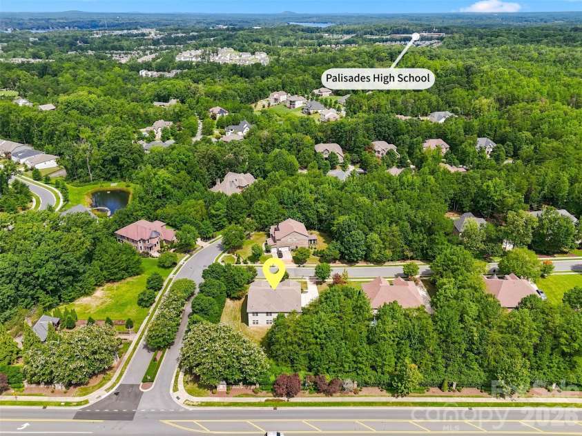 16131 Alsace Drive, Charlotte, NC 28278.  MLS# CAR4413788, YatesRealty ID 43589. 