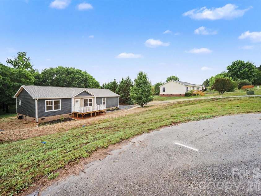 110 Ashland Court, Shelby, NC 28150.  MLS# CAR4266609, YatesRealty ID 4359. 