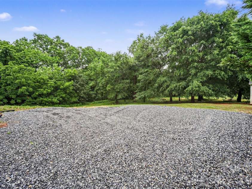 110 Ashland Court, Shelby, NC 28150.  MLS# CAR4266609, YatesRealty ID 4359. 