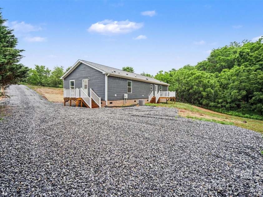 110 Ashland Court, Shelby, NC 28150.  MLS# CAR4266609, YatesRealty ID 4359. 