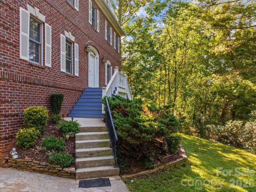 5 Silverstone Drive, Asheville, NC 28805.  MLS# CAR4303811, YatesRealty ID 4359. The front entry steps are now grey instead of blue.