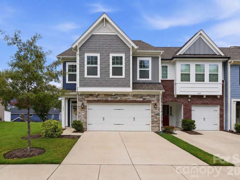 3015 Patchwork Court, Fort Mill, SC 29708.  MLS# CAR4410196, YatesRealty ID 43590. 
