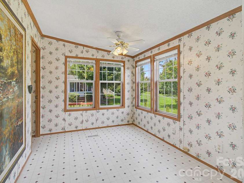 204 Red Birch Court, Hendersonville, NC 28739.  MLS# CAR4412477, YatesRealty ID 43591. 