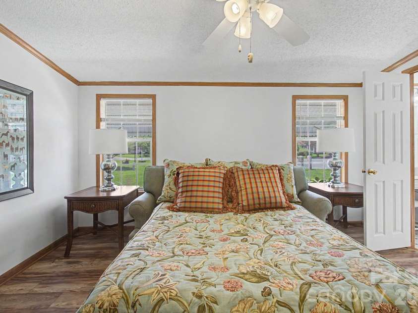 204 Red Birch Court, Hendersonville, NC 28739.  MLS# CAR4412477, YatesRealty ID 43591. 