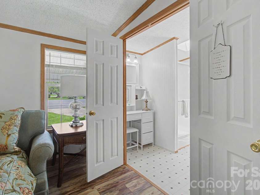204 Red Birch Court, Hendersonville, NC 28739.  MLS# CAR4412477, YatesRealty ID 43591. 