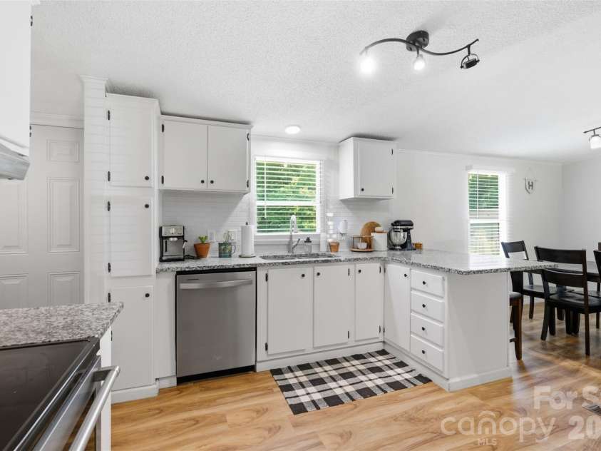 136 Mott Road, Mooresville, NC 28115.  MLS# CAR4413127, YatesRealty ID 43592. 