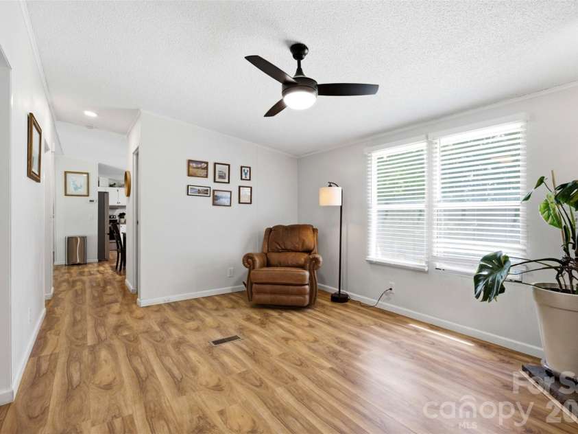 136 Mott Road, Mooresville, NC 28115.  MLS# CAR4413127, YatesRealty ID 43592. 