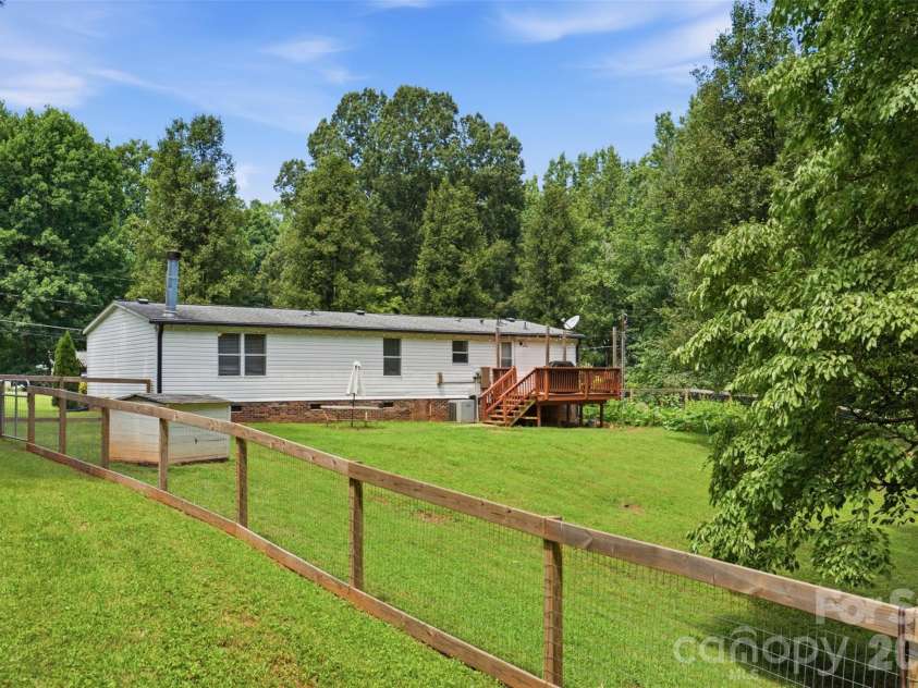 136 Mott Road, Mooresville, NC 28115.  MLS# CAR4413127, YatesRealty ID 43592. 