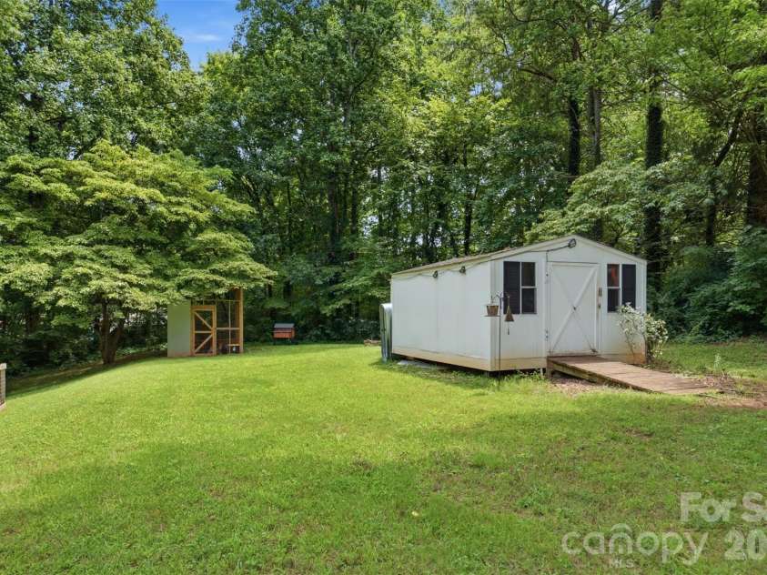 136 Mott Road, Mooresville, NC 28115.  MLS# CAR4413127, YatesRealty ID 43592. 