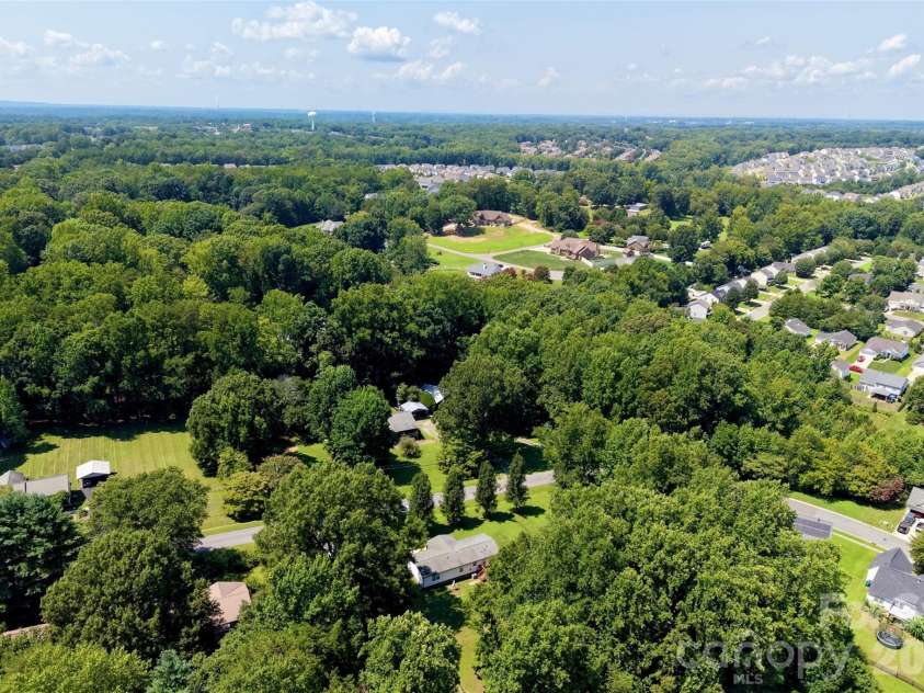 136 Mott Road, Mooresville, NC 28115.  MLS# CAR4413127, YatesRealty ID 43592. 