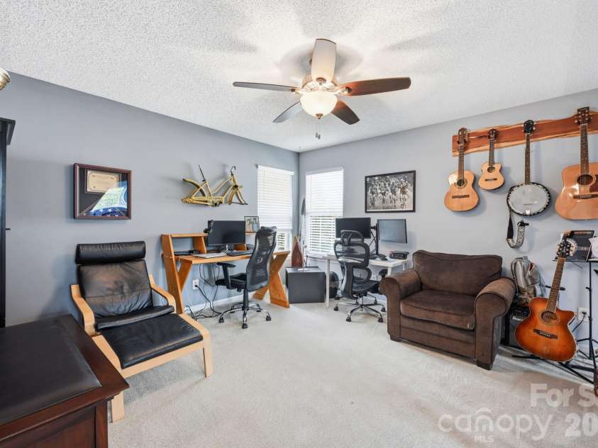5740 Shining Oak Lane, Charlotte, NC 28269.  MLS# CAR4412369, YatesRealty ID 43594. 