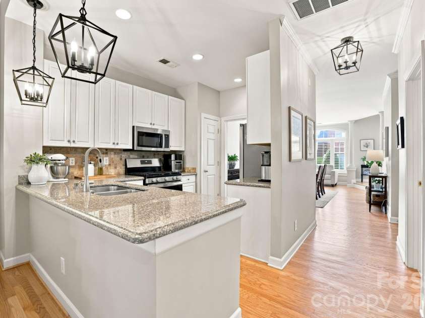 3310 Stettler View Road, Charlotte, NC 28210.  MLS# CAR4412396, YatesRealty ID 43596. 